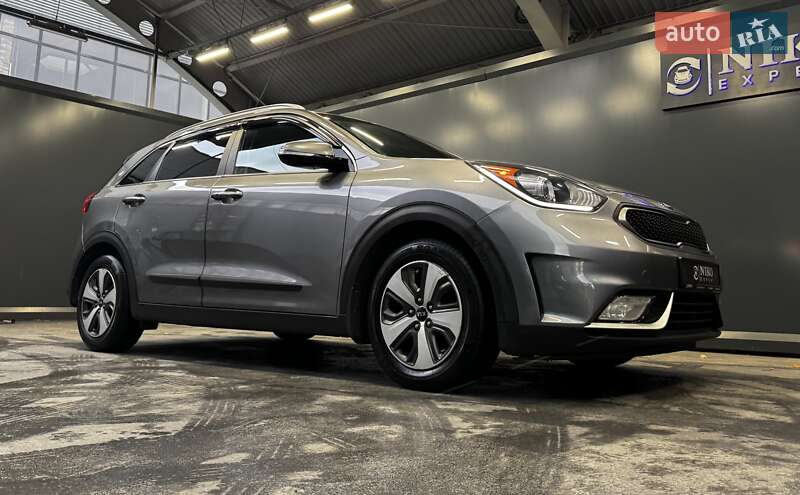 Внедорожник / Кроссовер Kia Niro 2017 в Киеве фото 23 Внедорожник / Кроссовер Kia Niro 2017 в Киеве