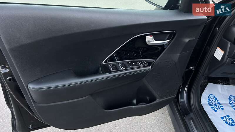 Внедорожник / Кроссовер Kia Niro 2021 в Ивано-Франковске