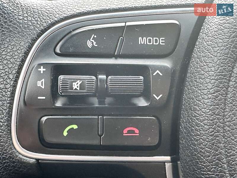 Внедорожник / Кроссовер Kia Niro 2018 в Новом Роздоле