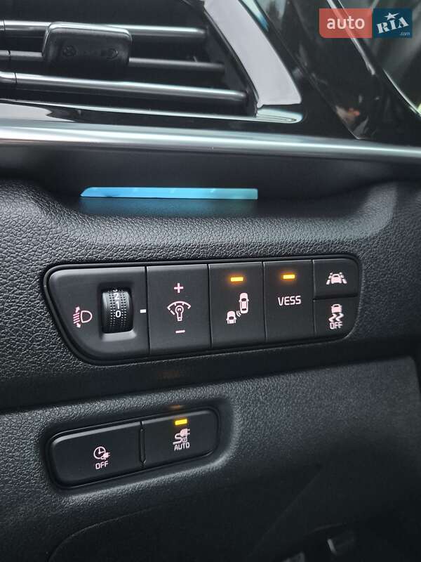 Внедорожник / Кроссовер Kia Niro 2020 в Луцке фото 39 Внедорожник / Кроссовер Kia Niro 2020 в Луцке