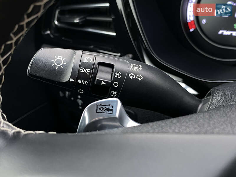 Внедорожник / Кроссовер Kia Niro 2020 в Львове