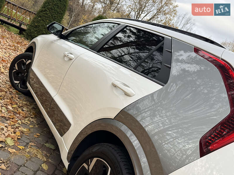 Внедорожник / Кроссовер Kia Niro 2023 в Дрогобыче