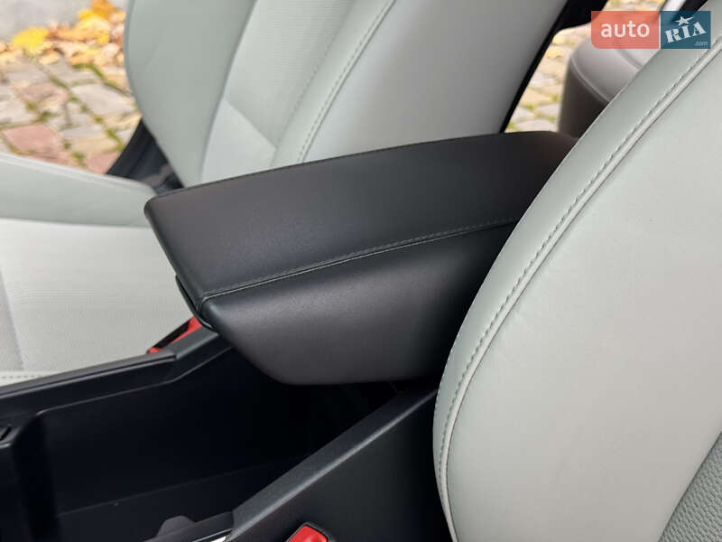 Внедорожник / Кроссовер Kia Niro 2023 в Дрогобыче