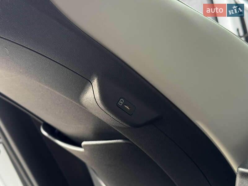 Внедорожник / Кроссовер Kia Niro 2023 в Дрогобыче