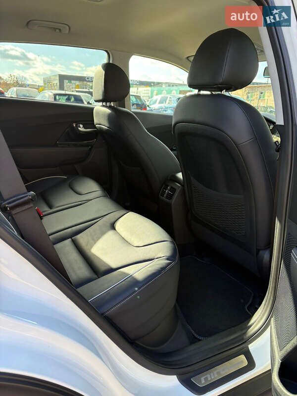 Позашляховик / Кросовер Kia Niro 2020 в Києві фото 16 Позашляховик / Кросовер Kia Niro 2020 в Києві