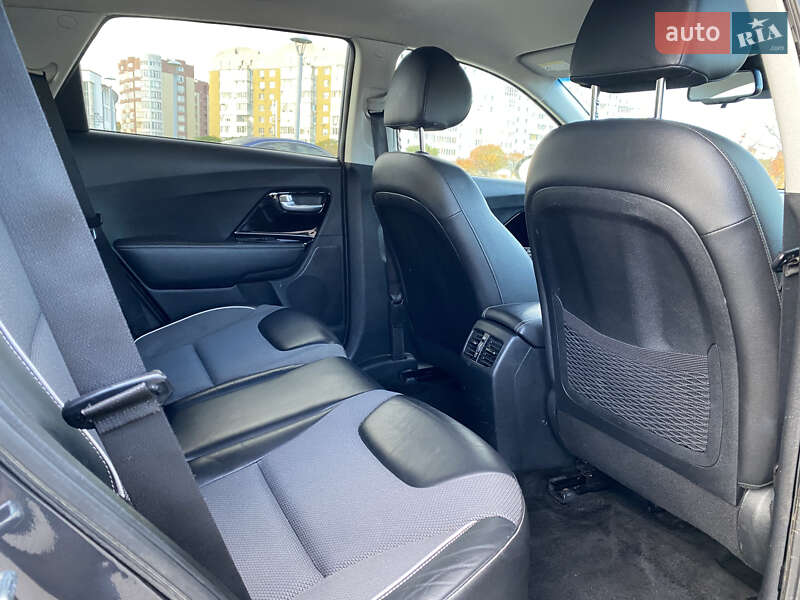 Внедорожник / Кроссовер Kia Niro 2019 в Львове фото 13 Внедорожник / Кроссовер Kia Niro 2019 в Львове