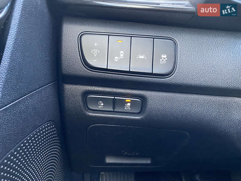 Внедорожник / Кроссовер Kia Niro 2019 в Львове фото 17 Внедорожник / Кроссовер Kia Niro 2019 в Львове