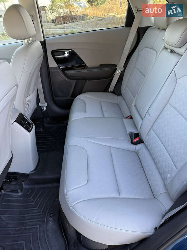 Позашляховик / Кросовер Kia Niro 2020 в Львові
