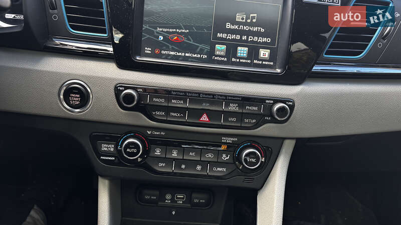 Внедорожник / Кроссовер Kia Niro 2017 в Полтаве