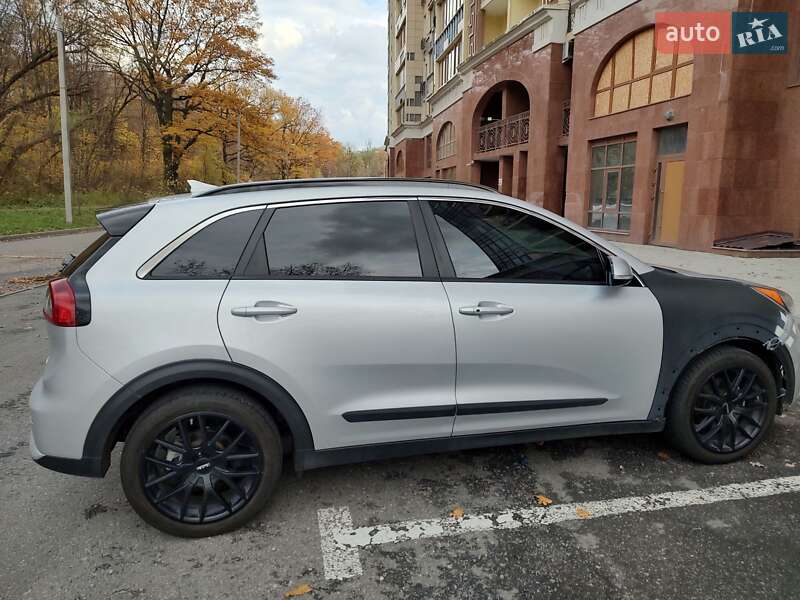 Позашляховик / Кросовер Kia Niro 2019 в Харкові