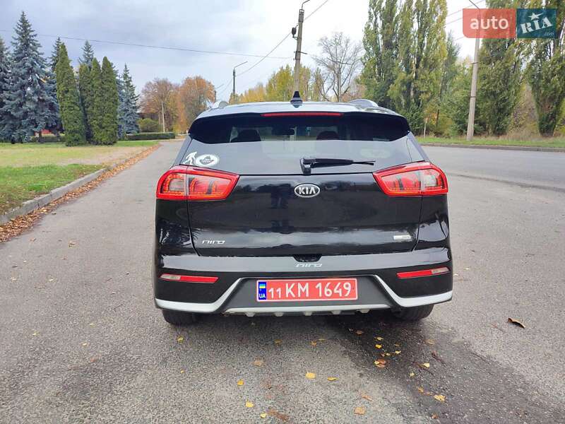 Внедорожник / Кроссовер Kia Niro 2017 в Черкассах