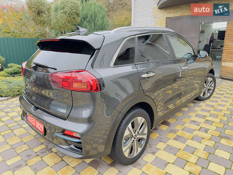 Внедорожник / Кроссовер Kia Niro 2021 в Казатине