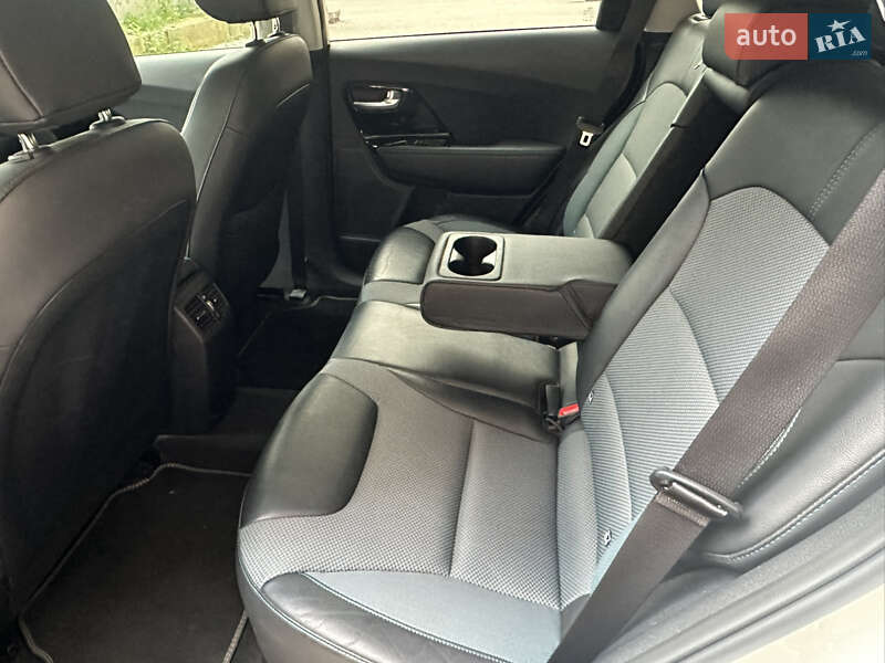 Внедорожник / Кроссовер Kia Niro 2020 в Тернополе