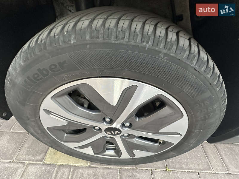 Внедорожник / Кроссовер Kia Niro 2020 в Тернополе