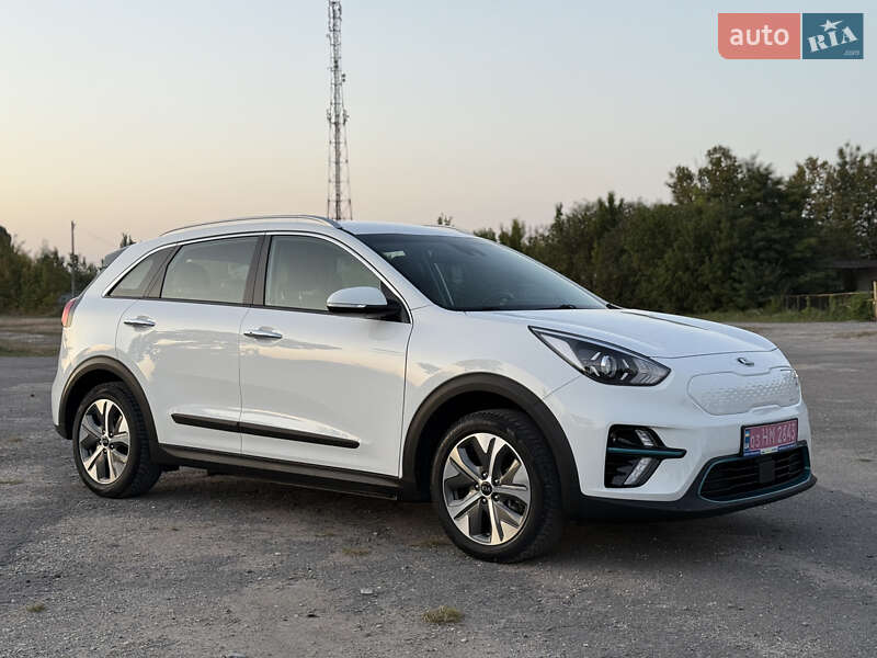 Внедорожник / Кроссовер Kia Niro 2020 в Новой Ушице