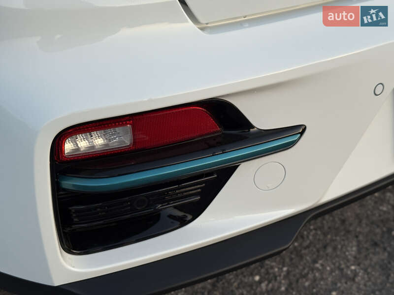 Внедорожник / Кроссовер Kia Niro 2020 в Новой Ушице