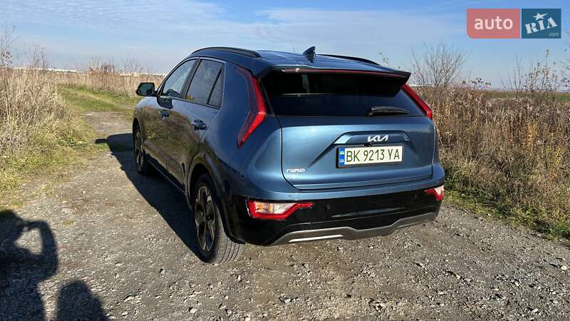 Внедорожник / Кроссовер Kia Niro 2023 в Ровно фото 2 Внедорожник / Кроссовер Kia Niro 2023 в Ровно