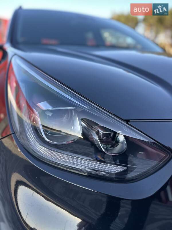 Внедорожник / Кроссовер Kia Niro 2019 в Львове