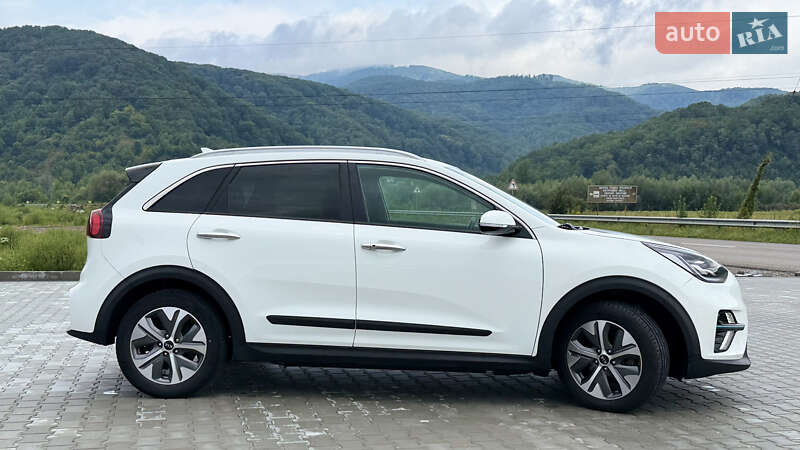 Внедорожник / Кроссовер Kia Niro 2021 в Хусте фото 6 Внедорожник / Кроссовер Kia Niro 2021 в Хусте