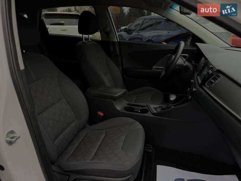 Внедорожник / Кроссовер Kia Niro 2019 в Львове фото 25 Внедорожник / Кроссовер Kia Niro 2019 в Львове