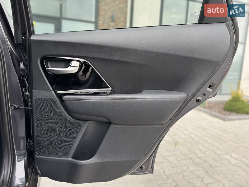 Позашляховик / Кросовер Kia Niro 2020 в Тернополі