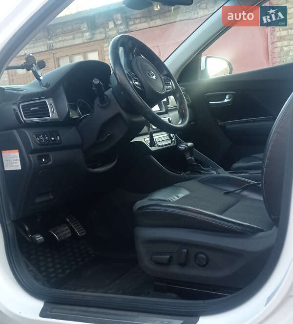 Внедорожник / Кроссовер Kia Niro 2016 в Киеве