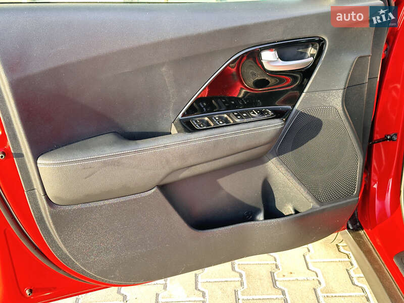 Позашляховик / Кросовер Kia Niro 2020 в Тернополі