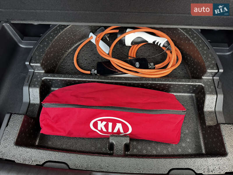 Позашляховик / Кросовер Kia Niro 2020 в Києві