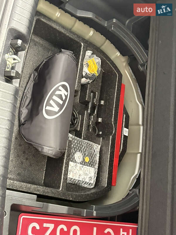 Внедорожник / Кроссовер Kia Niro 2021 в Львове