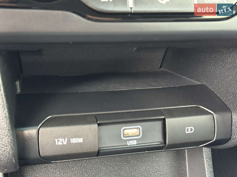 Внедорожник / Кроссовер Kia Niro 2021 в Львове