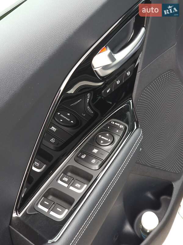 Внедорожник / Кроссовер Kia Niro 2019 в Черновцах