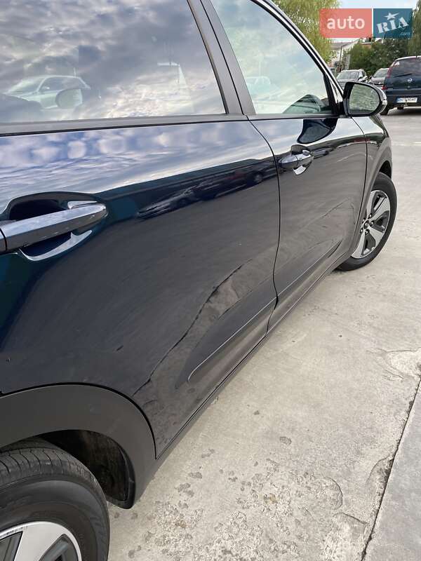Внедорожник / Кроссовер Kia Niro 2019 в Дрогобыче