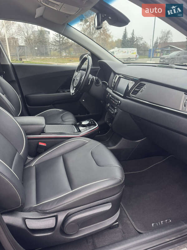 Внедорожник / Кроссовер Kia Niro 2020 в Житомире