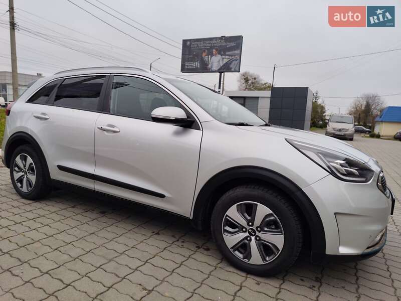 Внедорожник / Кроссовер Kia Niro 2018 в Хмельницком
