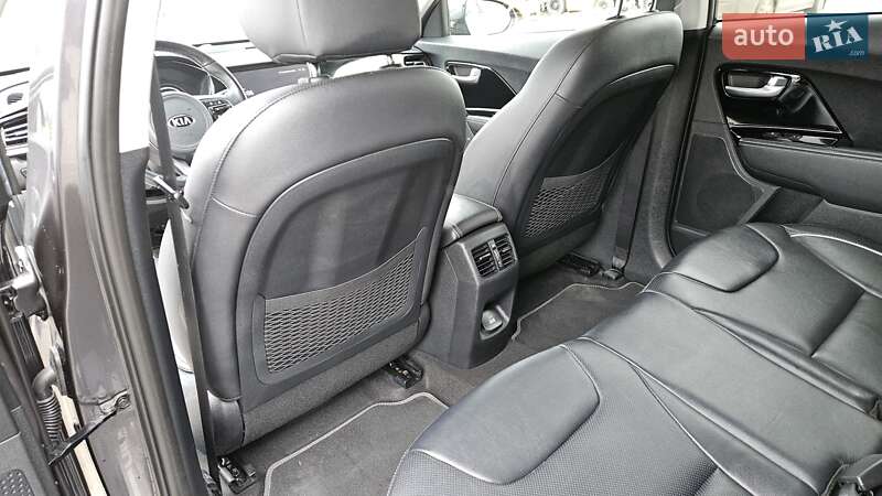 Внедорожник / Кроссовер Kia Niro 2020 в Радомышле