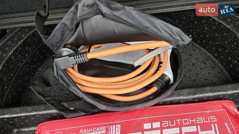 Внедорожник / Кроссовер Kia Niro 2020 в Радомышле