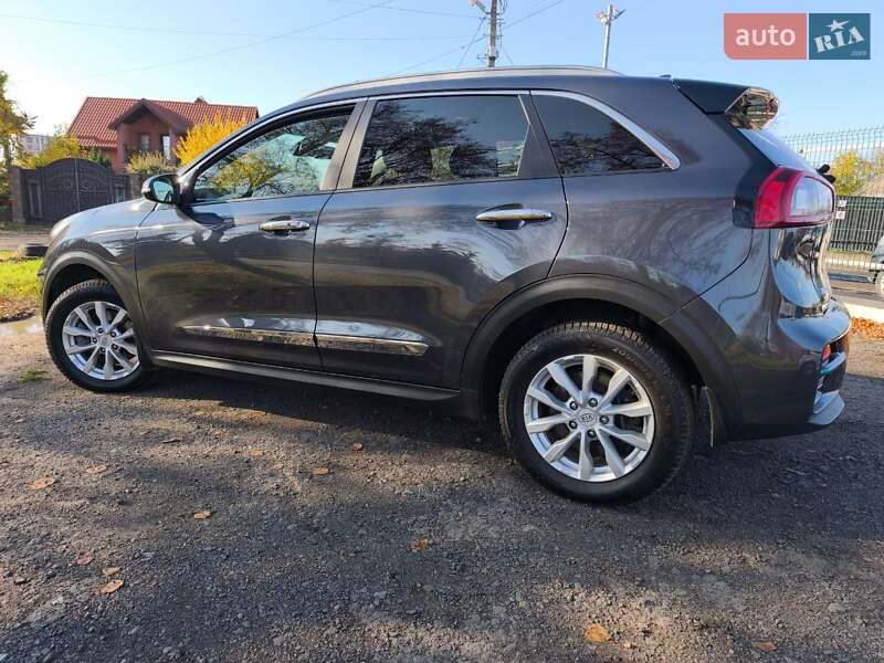 Внедорожник / Кроссовер Kia Niro 2019 в Луцке фото 7 Внедорожник / Кроссовер Kia Niro 2019 в Луцке