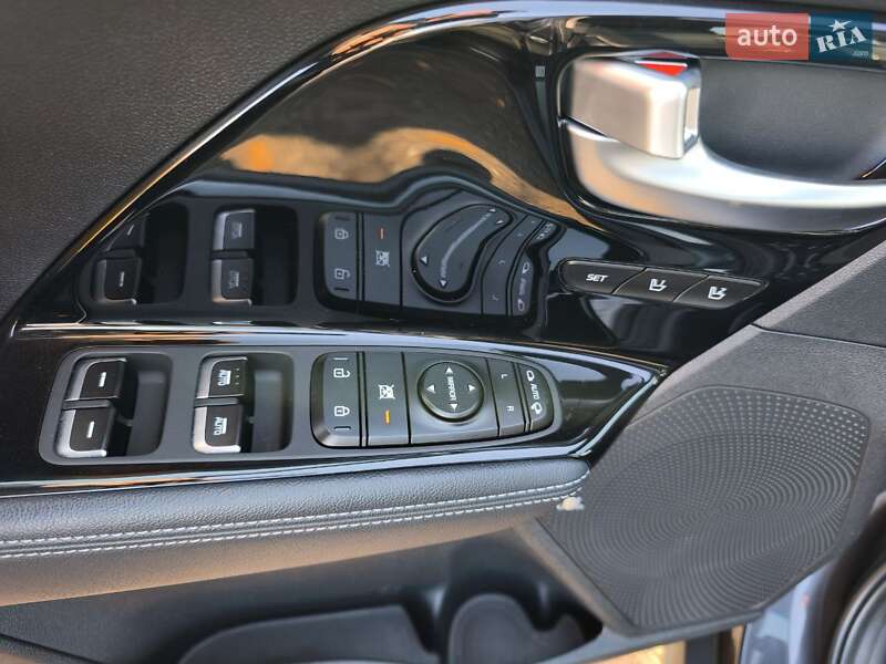 Внедорожник / Кроссовер Kia Niro 2019 в Луцке фото 19 Внедорожник / Кроссовер Kia Niro 2019 в Луцке