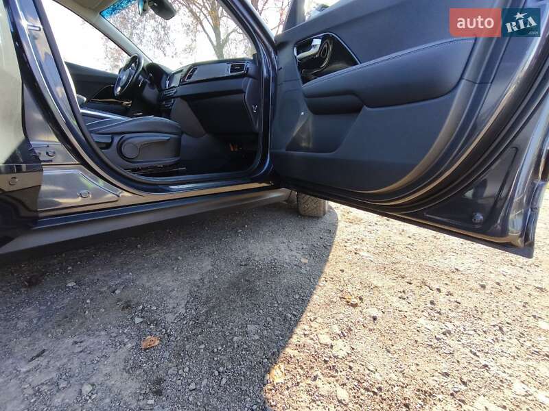 Внедорожник / Кроссовер Kia Niro 2019 в Луцке фото 50 Внедорожник / Кроссовер Kia Niro 2019 в Луцке