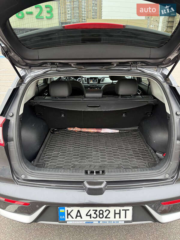 Позашляховик / Кросовер Kia Niro 2018 в Києві