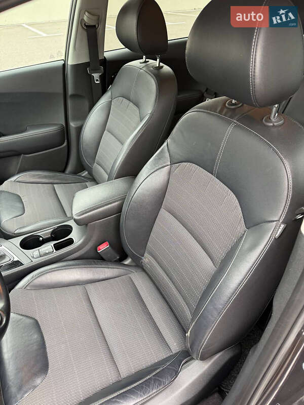 Позашляховик / Кросовер Kia Niro 2018 в Києві