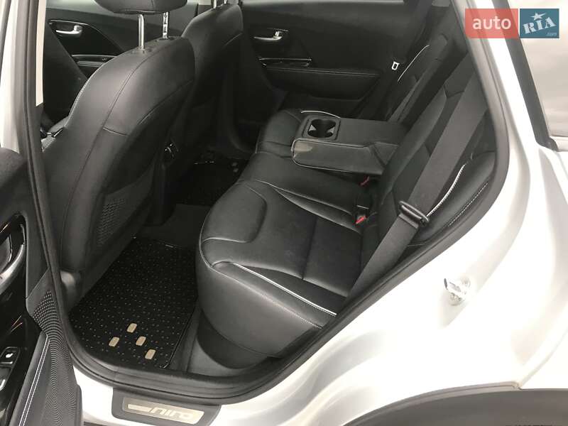 Внедорожник / Кроссовер Kia Niro 2020 в Львове