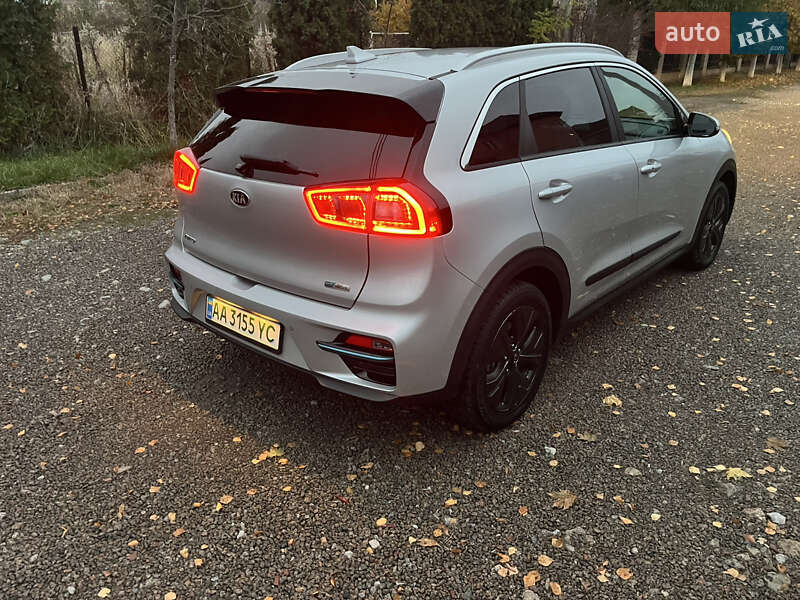 Внедорожник / Кроссовер Kia Niro 2019 в Киеве