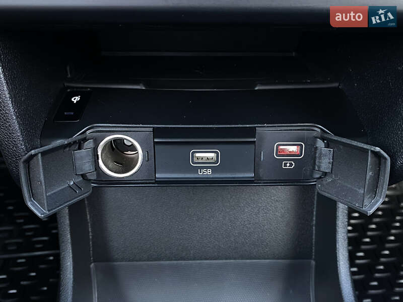 Внедорожник / Кроссовер Kia Niro 2020 в Львове