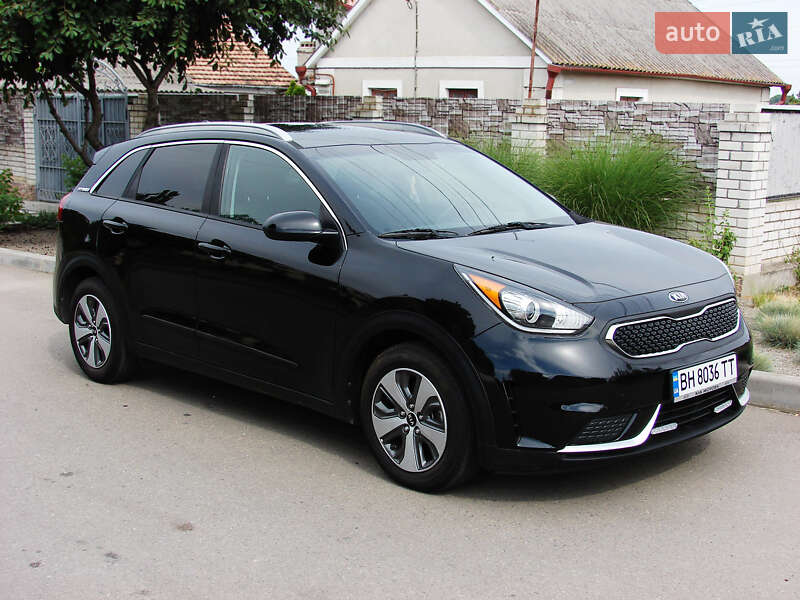 Внедорожник / Кроссовер Kia Niro 2017 в Одессе фото 6 Внедорожник / Кроссовер Kia Niro 2017 в Одессе