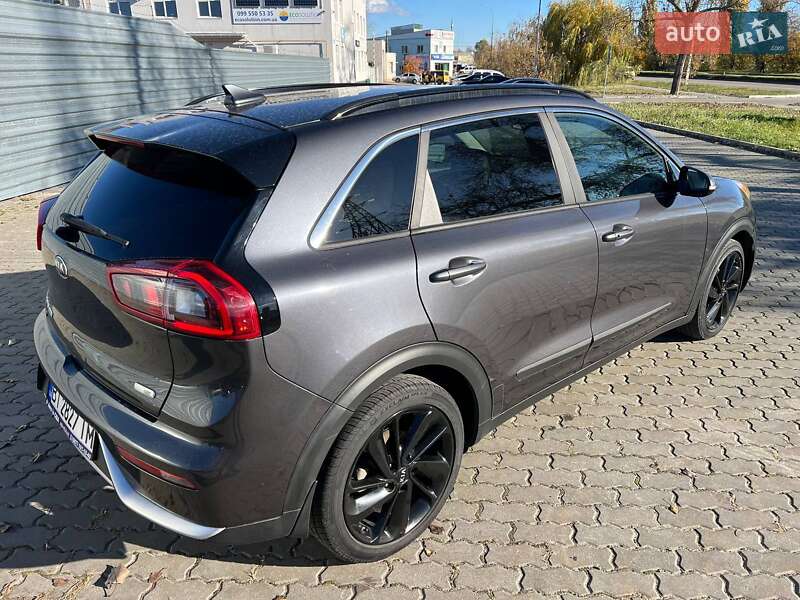 Внедорожник / Кроссовер Kia Niro 2017 в Кременчуге
