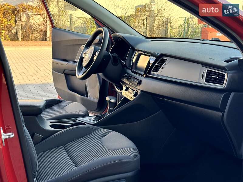 Внедорожник / Кроссовер Kia Niro 2017 в Житомире фото 30 Внедорожник / Кроссовер Kia Niro 2017 в Житомире