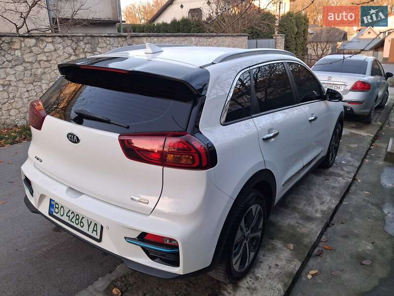 Позашляховик / Кросовер Kia Niro 2021 в Тернополі фото 6 Позашляховик / Кросовер Kia Niro 2021 в Тернополі