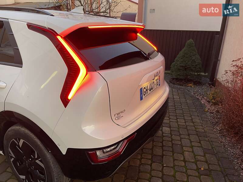 Позашляховик / Кросовер Kia Niro 2022 в Львові фото 17 Позашляховик / Кросовер Kia Niro 2022 в Львові