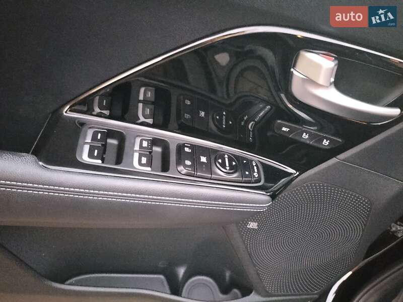 Позашляховик / Кросовер Kia Niro 2020 в Рівному фото 15 Позашляховик / Кросовер Kia Niro 2020 в Рівному